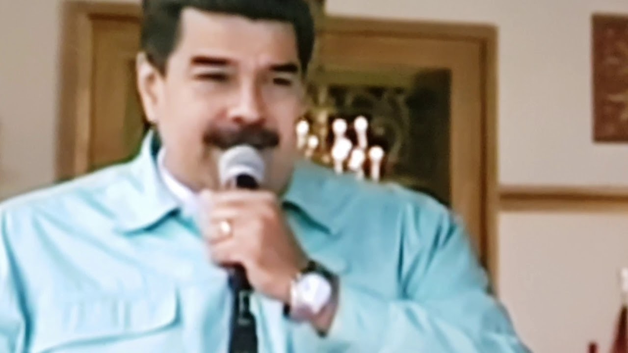 O assédio à democracia não acontece só aqui. Vem de fora.